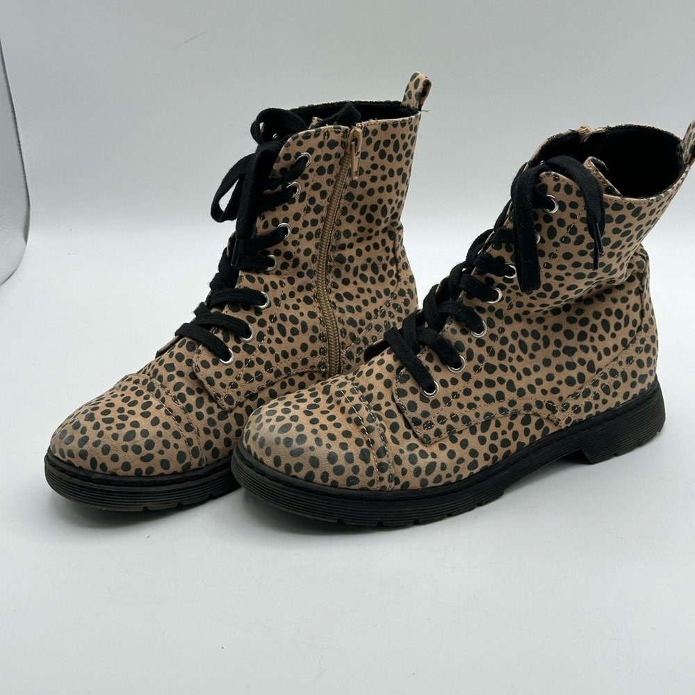 Women’s Arizona Queen 6 M Leopard Utility Shoe Boots Wheat Black Durable Outsole - Picture 5 of 8